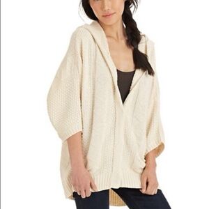 Free People Women’s Hooded Cardigan Sweater Size M Cream Poncho Knit Batwing